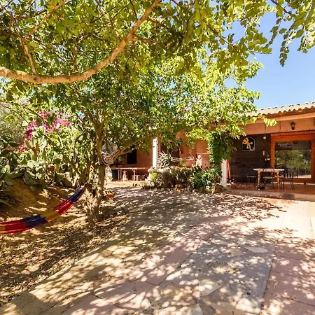 3 Bedrooms House With Enclosed Garden At San Vito بيت للعطل *
