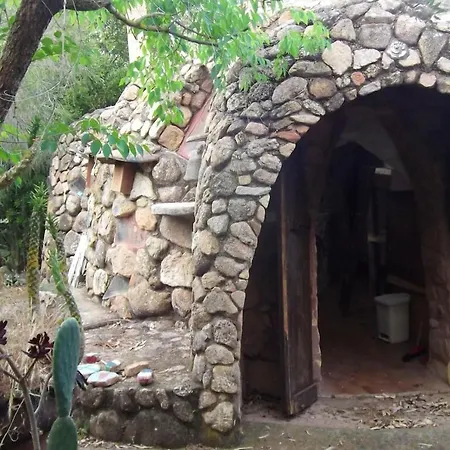 3 Bedrooms House With Enclosed Garden At San Vito